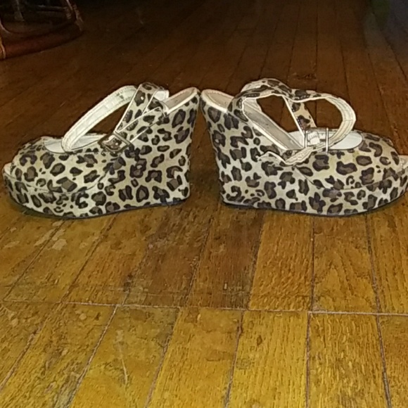COPY - 👠 WET SEAL women's platform wedges size 7 - Picture 2 of 8